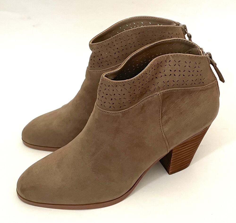 Violet & Red Jackson Heeled Boots Bootie Tan Size 8.5 NEW